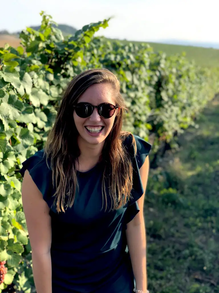 Natalie in de wijngaard