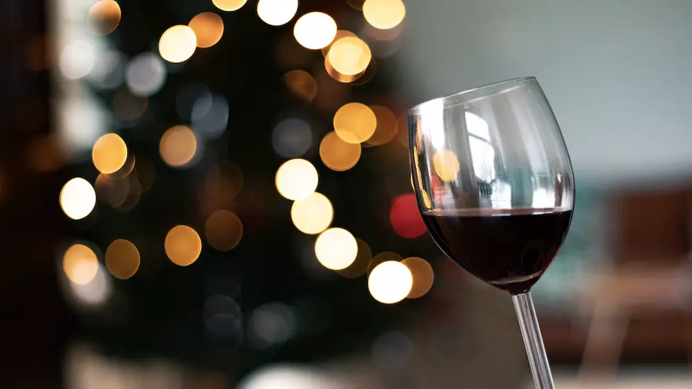 Rode wijn met kerst